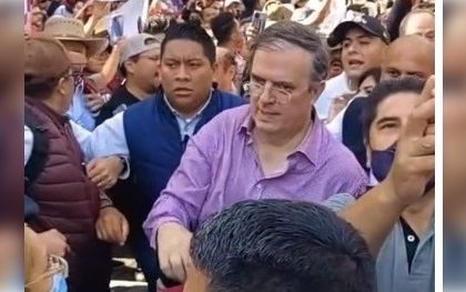 Ahora se sabe que no fueron de la nada los escupitajos contra el secretario de Relaciones Exteriores, Marcelo Ebrard, durante el desfile presidencial del domingo.