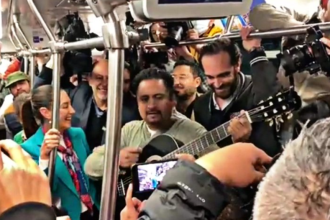 A Sheinbaum le armaron un show, una fiesta, para la reapertura del tramo subterráneo de la Línea 12 del Metro, como si se tratara de una obra nueva, cuando en realidad a ellos se les desplomó causando la tragedia de 26 muertos y más de 100 heridos.