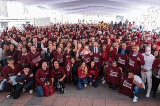 En el marco de la presentación del programa “Los jóvenes unen al barrio por el bienestar 2024”, el jefe de Gobierno, Martí Batres, señaló que aún existen retos por cumplir dentro de este grupo poblacional, como derrotar el consumo del fentanilo, pero que ha habido más oportunidades para los jóvenes con la Cuarta Transformación. FOTO: GCDMX