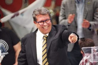 El senador Ricardo Monreal ganó otra batalla en la disputa por el poder en la Ciudad de México, pues logró colocar al militante de Morena, Néstor Núñez en la posición número uno de la lista de candidatos plurinominales del PVEM, al Congreso de la Ciudad de México. FOTO: Archivo CDMX