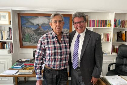 Ricardo Monreal, coordinador de los senadores de Morena, esta vez se reunió con Cuauhtémoc Cárdenas, el primer jefe de Gobierno electo en el DF, como parte de su plan de "reconciliación nacional".