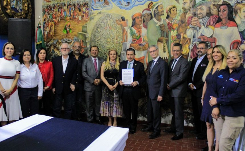 Con este convenio, y con los proyectos de investigación que juntos realizaremos y aplicaremos, los grandes beneficios serán para las y los coyoacanenses: Giovani Gutiérrez Aguilar, alcalde.