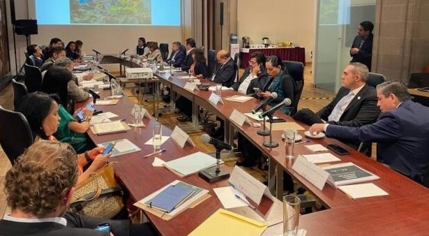 En la reunión de Cabildo del martes, hubo un tema candente al que no le quisieron entrar de fondo. Se trató de las acusaciones de Morena contra el PAN, a cuyos alcaldes le atribuyen responsabilidad en la escasez de agua en la capital, porque supuestamente han permitido muchas construcciones, dice Morena