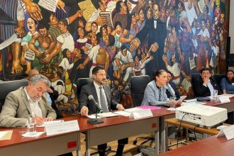 Lo que le interesaba a la jefa de Gobierno Claudia Sheinbaum de su reunión de Cabildo finalmente lo logró. Ahí estuvieron los 16 Alcaldes –nueve de oposición y siete de Morena–, a quienes les repartió su rebanada de culpa para distribuir el costo político de la escasez de agua