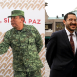 Al parecer Batres también utiliza a los párrocos y obispos; a los inmuebles de culto católico para reivindicarse. Por ejemplo, en agosto de 2021 difundió una foto de él junto al cardenal Carlos Aguiar, arzobispo primado de México, a quien visitó en la Basílica de Guadalupe.