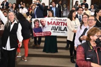 ¿Alguien se imagina que cuando fueron los todopoderosos en la Asamblea Legislativa del Distrito Federal (ALDF) la diputada Alejandra Barrales o el diputado Martí Batres se la hubieran pasado en denuncias penales y acusaciones contra sus adversarias y adversarios por supuestas “amenazas, intimidación, violencia política de género”, en vez de debatir en el Pleno Cameral?