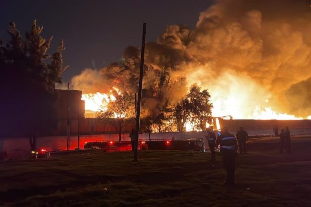 Pese a que en las últimas semanas ocurrieron dos incendios –uno enorme el jueves pasado– y un triple homicidio en Central de Abasto (Ceda), la jefa de Gobierno Claudia Sheinbaum dice que “no pasa nada”, pues descarta que haya extorsionadores.