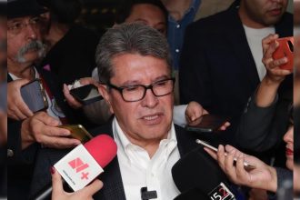 La Comisión Bicamaral para la evaluación y seguimiento de la Fuerza Armada permanente en tareas de seguridad pública, que preside el senador Ricardo Monreal, aprobó los indicadores a los que se refiere el artículo Quinto Transitorio de la Constitución Política, para analizar y dictaminar el informe semestral que remita el Ejecutivo federal sobre el uso de la Fuerza Armada Permanente en tareas de seguridad pública.