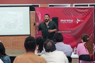 Para abonar a la narrativa de partidización de la Fiscalía General de Justicia de la CDMX, su ‘voz-cero’ o lector de comunicados, Ulises Lara impartió un curso ¡sólo a militantes de Morena! El taller, llamado “Formación de Aspirantes a una Candidatura de Elección Popular por Morena
