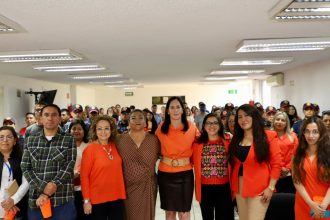 “Queremos una alcaldía donde mujeres y hombres convivan con respeto, en la que puedan ejercer sus actividades con libertad en sus espacios de trabajo y tengan acceso a mecanismos de denuncia que les protejan”, subrayó.