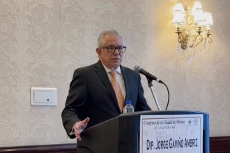 El diputado local del PRD, Jorge Gaviño, finalmente formalizó que se adhiere al proyecto presidencial de la jefa de Gobierno, Claudia Sheinbaum, para quien está construyendo un "cuarto de guerra" para su campaña presidencial.