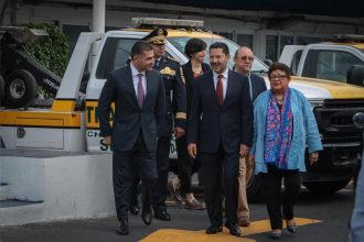 El jefe de Gobierno de la Ciudad de México, Martí Batres reconoció el trabajo de coordinación entre la Fiscalía General de Justicia (FGJ) capitalina, que encabeza Ernestina Godoy, y la Secretaría de Seguridad Ciudadana (SSC), a cargo de Omar García Harfuch, pues dijo que ello ha permitido en cuatro años y medio de gobierno reducir los índices de inseguridad y aumentar la percepción ciudadana de seguridad.