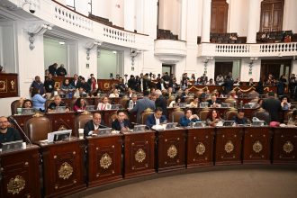 Es probable que el Congreso de la Ciudad de México haya sido más productivo en el Periodo Extraordinario celebrado el viernes pasado, que en todo el Periodo Ordinario anterior, debido a que los diputados discutieron y aprobaron prácticamente por unanimidad 52 dictámenes