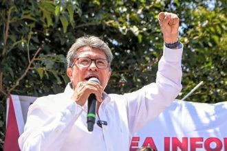 La corcholata presidencial Ricardo Monreal lo sabe y en Morena también: si el presidente Andrés Manuel López Obrador cumple su ofrecimiento, el zacatecano será candidato a la Jefatura de Gobierno de la CDMX. FOTO: Especial