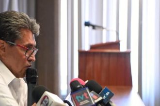 Esta tarde, el senador con licencia Ricardo Monreal pidió que en estos últimos días todos los aspirantes a la Coordinación de la Defensa de la Cuarta Transformación deben actuar con madurez, para lograr que se lleve a cabo un proceso de manera muy transparente.