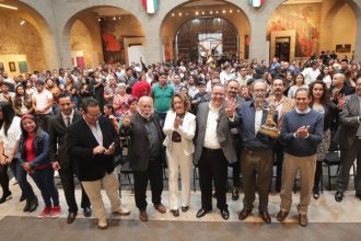 El senador de Morena Gabriel García presentó su proyecto “Sentimientos de Iztapalapa”, conformado por cuatro ejes con propuestas para resolver la falta de agua, un nuevo modelo de economía social, vivir en condiciones de bienestar y retomar la esencia cultural en la Alcaldía Iztapalapa.