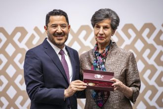 Batres esperará resultado de encuesta el 6 de septiembre