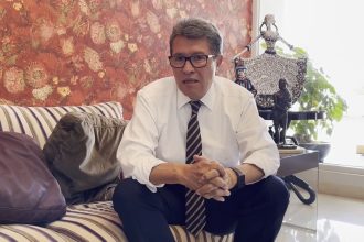 Rescatemos a los jóvenes para que logren realizar sus sueños y sus ideales, y evitar que el crimen organizado los asesine, los reclute o los use como sicarios, consideró Ricardo Monreal. FOTO: Especial