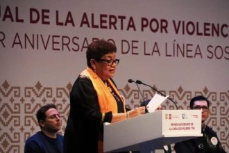 Morena en el Congreso capitalino deberá hacer política, más allá de chantajes y amenazas, para conseguir los votos que les faltan o las inasistencias de diputados, a fin de asegurarse que dos terceras partes de los presentes en la sesión correspondiente voten por la ratificación de la fiscal Ernestina Godoy.