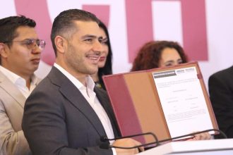 El exsecretario de Seguridad Ciudadana Omar García Harfuch anunció que se registró vía remota como aspirante a la candidatura de Morena para la Jefatura de Gobierno de la Ciudad de México para la elección del 2024. FOTO: Especial / Harfuch