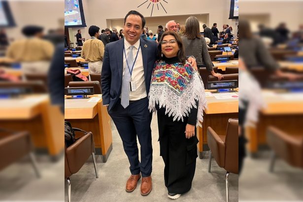 El hecho concreto: la candidata de Morena a la Jefatura de Gobierno, Clara Brugada, no asistió al foro “Primer Aniversario de la Conferencia de la Organización de las Naciones sobre el agua”, al que sí acudieron los candidatos a quienes se enfrentará el 2 de junio en las urnas: Santiago Taboada, el verdadero rival, de la alianza Va X la Ciudad de México, y Salomón Chertorivski, de Movimiento Ciudadano. FOTO: X / Brugada en la ONU