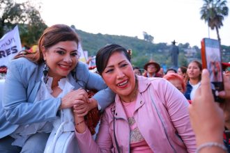 Clara Brugada, alcaldesa de Iztapalapa con licencia y quien busca la candidatura de Morena a la a la Jefatura de Gobierno agradeció el apoyo de académicos, colectivos y organizaciones sociales a través de la publicación de un desplegado difundido este martes. FOTO: Campaña Clara Brugada