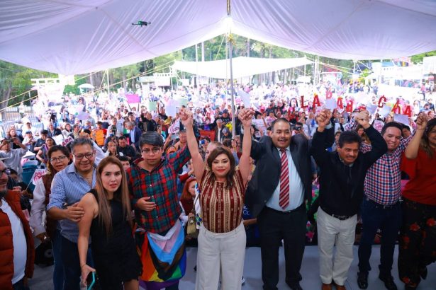 Luego de concluidos los recorridos con asambleas informativas durante un mes, la aspirante de Morena a la candidatura para la Jefatura de Gobierno de la Ciudad de México, Clara Brugada agradeció a la población el apoyo recibido durante estas movilizaciones de proselitismo político. FOTO: X / Clara Brugada