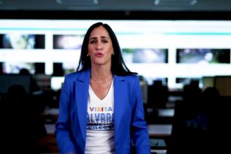 La alcaldesa de la Álvaro Obregón, Lía Limón aseguró que el Frente Amplio por México (FAM) se encuentra en una posición muy competitiva para las elecciones del 2024 en la Ciudad de México, por lo que los dirigentes de Morena se vieron obligados a elegir un candidato que pueda atraer a votantes de la clase media, aunque sus principales alianzas son de corte panista, priísta y perredista. FOTO: X / Lía Limón