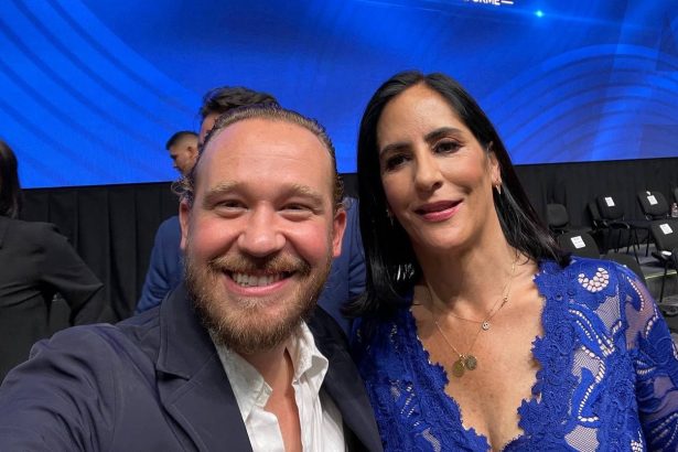 Sin embargo, Limón de inmediato reclamó enérgicamente: “El acuerdo no es exclusivo de la Ciudad de México, es un acuerdo donde se ‘siglaron’ en algunas entidades hombres y en otras mujeres. Donde se ‘siglaron’ hombres hay la posibilidad de cambiar a mujeres, al revés, no”.