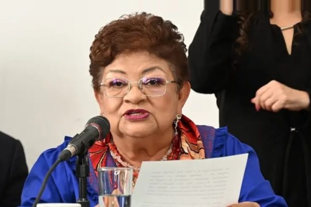 Si todos los diputados de oposición del PAN, PRI, PRD y MC en el Congreso de la Ciudad de México cumplen su palabra que han hecho pública, frenarán la ratificación por cuatro años más de Ernestina Godoy al frente de la Fiscalía General de Justicia de la Ciudad de México. FOTO: FGJCDMX
