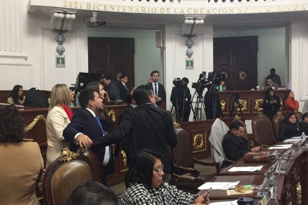De acuerdo con el orden del día en la sesión del Congreso de la Ciudad de México, en el punto 27 se encuentra el dictamen que propone la ratificación de Ernestina Godoy como titular de la Fiscalía General de Justicia de la Ciudad de México, por lo que se estima que será hacia las 11:30 horas cuando se discuta el tema en el Pleno. FOTO: CDMX Magacín