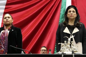 La presidenta de la Mesa Directiva, Ana Lilia Rivera manifestó su solidaridad con la senadora Mónica Fernández Balboa. FOTO: Especial