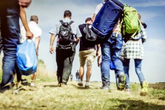 México es un país de paso para las caravanas de migrantes, pero también es un refugio para las mujeres, niñas, niños y hombres que atraviesan miles de kilómetros para llegar al “sueño americano”, por lo que mejorar las condiciones legales, materiales e institucionales de la política migratoria a nivel internacional, es un imperativo ético impostergable. FOTO: Senado