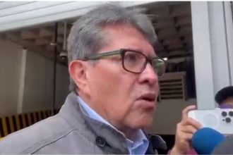 El presidente de la Junta de Coordinación Política, Ricardo Monreal, expresó su confianza en que se lograrán los votos para aprobar las iniciativas que propuso el titular del Ejecutivo Federal, pues se trata de reformas de “gran calado” que son indispensables para la vida pública del país.