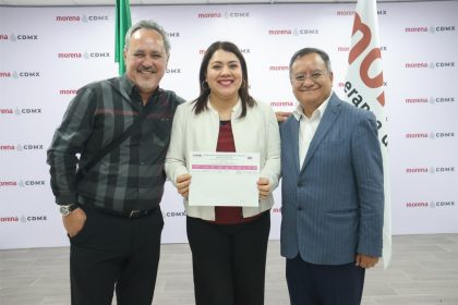 La actual alcaldesa de Tláhuac, Berenice Hernández Calderón, formalizó su registro como candidata del partido Movimiento de Regeneración Nacional para contender de nueva cuenta por el cargo en el proceso electoral del próximo domingo 2 de junio de 2024.