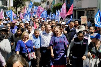 Con todo y las diferencias que tengan, pesan más las coincidencias entre Xóchitl y Taboada, no como se ha visto entre Sheinbaum y Brugada, que ni saludarse de beso pueden, ni siquiera para aparentar en público que, como ambas son de Morena, tienen buena relación. FOTO: Campaña Taboada