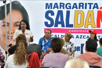 Voy a seguir luchando por recuperar la alberca del Deportivo Azcapotzalco, porque es y les pertenece a los habitantes de esta demarcación, dijo Margarita Saldaña Hernández, quien busca la reelección de esa alcaldía, por el PAN, PRI y PRD.