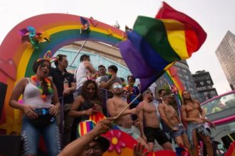La Secretaría de Seguridad Ciudadana (SSC), informó que se realizará un dispositivo de prevención, vigilancia y vialidad para garantizar la seguridad y movilidad de quienes participarán en la 46 Marcha del Orgullo LGBTTTIQ+.
