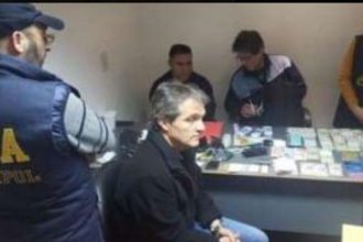 Este fin de semana quedó claro que después de 20 años, ahora sí ya es un capítulo cerrado para la 4T el de los videoescándalos de Carlos Ahumada en contra de gente muy cercana al hoy presidente Andrés Manuel López Obrador y de la virtual presidenta electa Claudia Sheinbaum. FOTO: Especial