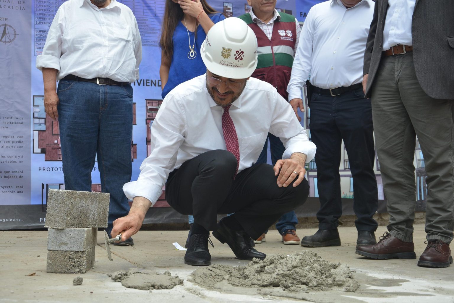 Batres inicia ahora construcción en la zona de Coyoacán