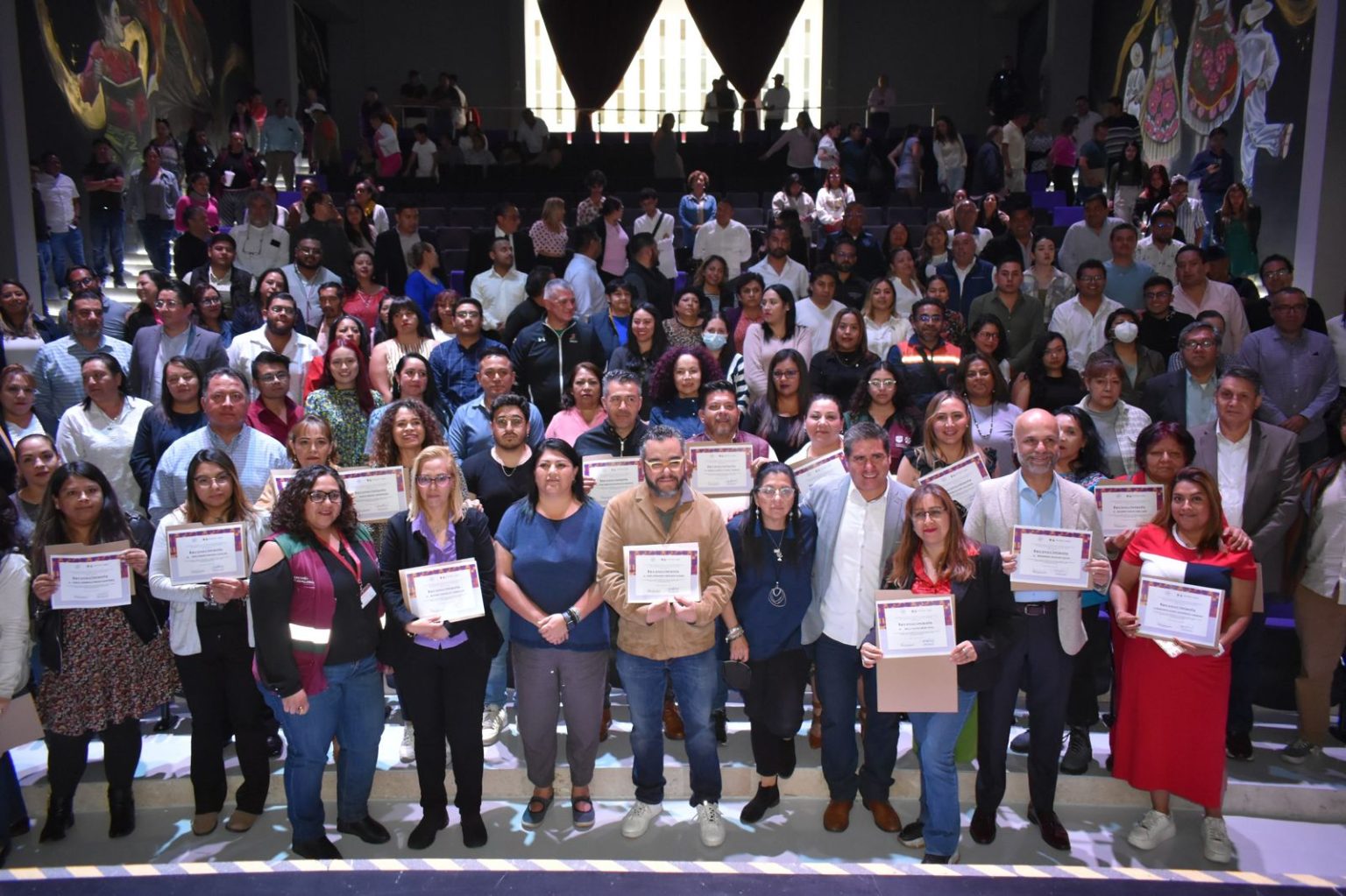 Trabajadores hombres y mujeres de la Alcaldía La Magdalena Contreras recibieron reconocimientos por capacitarse en el “Taller de Sensibilización en Perspectiva de Género y Derechos Humanos”. FOTOS: Especial