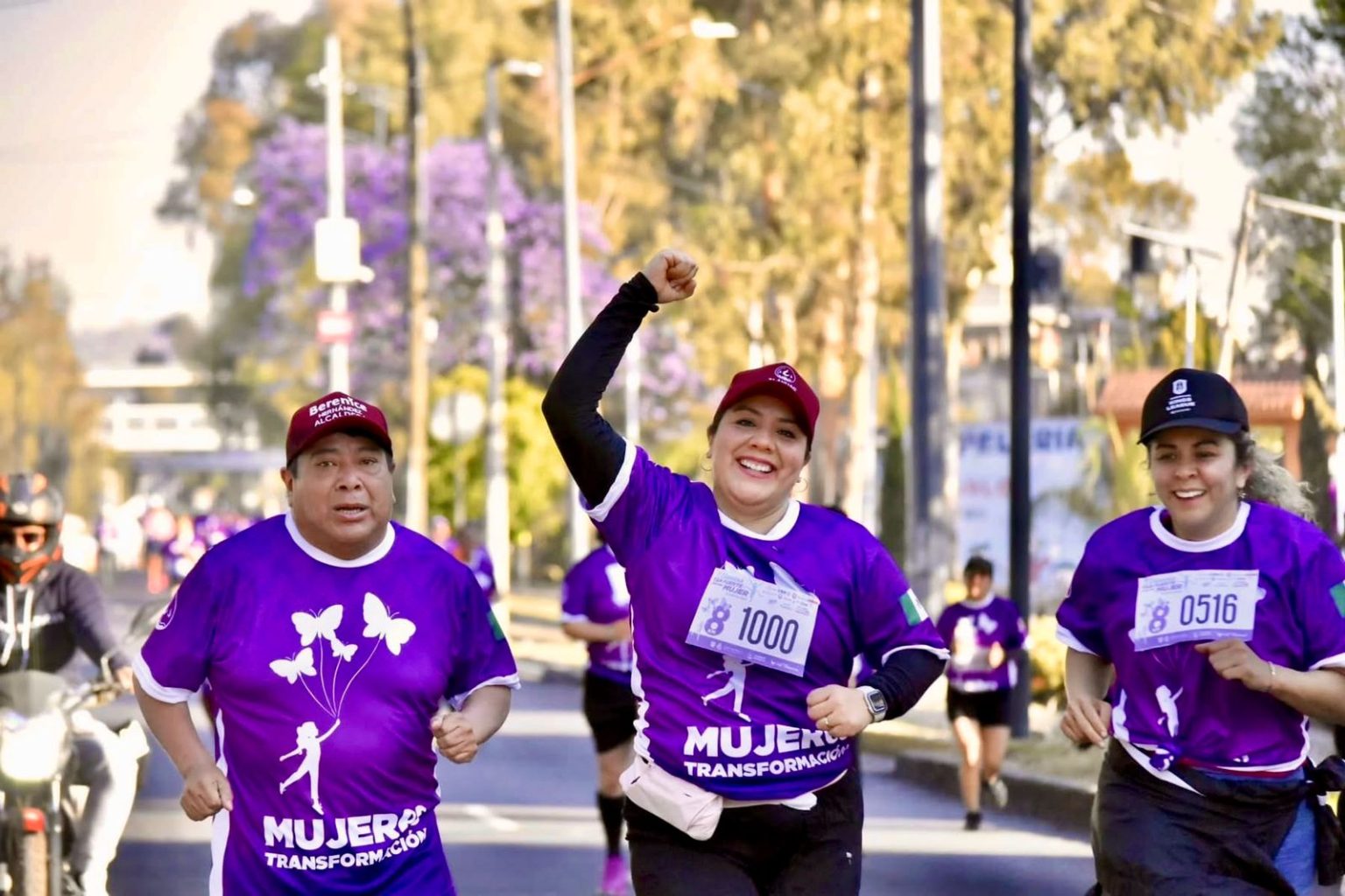 En la Gran Carrera «Tan Fuerte como una Mujer» participó la alcaldesa de Tláhuac, Berenice Hernández, quien agradeció la participación de todas las mujeres en una actividad de significativa importancia para conmemorar el Día Internacional de la Mujer.