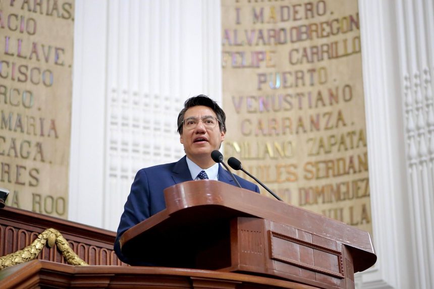 Ante una creciente demanda por vacunas contra sarampión, tosferina, hepatitis, rubiola, paperas y el cuadro básico en recién nacidos, el PAN en el Congreso local solicitó a la Secretaría de Salud capitalina, un informe sobre el desabasto y plazos para reponer el esquema de vacunas para toda la población. FOTO: Especial