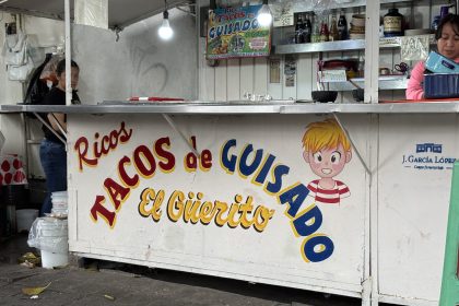 “El ataque a los rótulos fue una tentativa de homicidio cultural. Hoy decimos con hechos: la Cuauhtémoc no se borra, se pinta con orgullo”, afirmó la alcaldesa durante el anuncio del programa, en el Mercado San Juan, el pasado octubre.