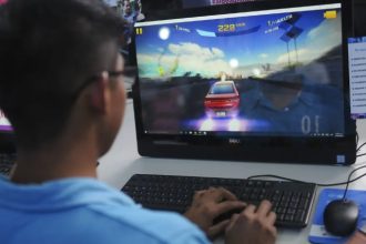 El Congreso de la Ciudad de México aprobó el dictamen a la iniciativa ante el Congreso de la Unión por el que se propone reformar la fracción V del artículo 5, y adicionar una fracción V Bis al artículo 5 de Ley General de Cultura Física y Deporte, para incluir a los eSports como parte de esta normatividad. FOTO: Diego Simón Sánchez / Cuartoscuro