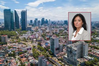 “En la Ciudad de México no hay lógica de planeación porque no existe planeación, la Constitución capitalina lo ordenó desde 2018, pero ya llevamos dos Jefas de Gobierno y no existe un Plan General de Desarrollo ni un Programa General de Ordenamiento Territorial”, cuestiona Mayela Delgadillo, integrante del Frente Ciudadano “Salvemos la Ciudad”. FOTOS: Cuartoscuro / Especial