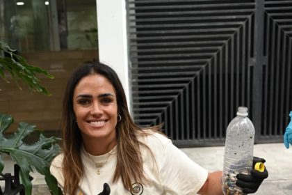 Este fin de semana, la alcaldesa Alessandra Rojo de Vega encabezó una jornada de recolección y limpieza en la vía pública, que recorrió varios kilómetros en calles de las colonias Juárez, San Rafael, Tabacalera y Cuauhtémoc, terminando en la explanada del Monumento a la Madre. FOTO: Especial