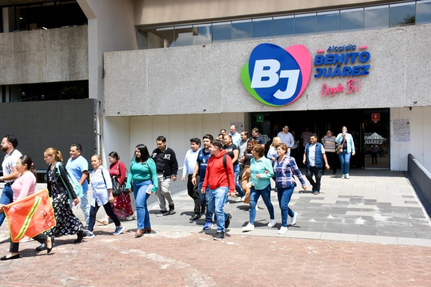 El secretario de Educación, Pablo Yanes, reconoció la labor de la alcaldía Benito Juárez en la construcción de una cultura de Protección Civil, educación y capacitación ante emergencias. FOTO: Especial
