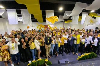 El bloque, llamado por algunos como el G8, dejó en claro este sábado que se deslinda de los partidos de derecha y de los dirigentes del pasado. FOTOS: Especial